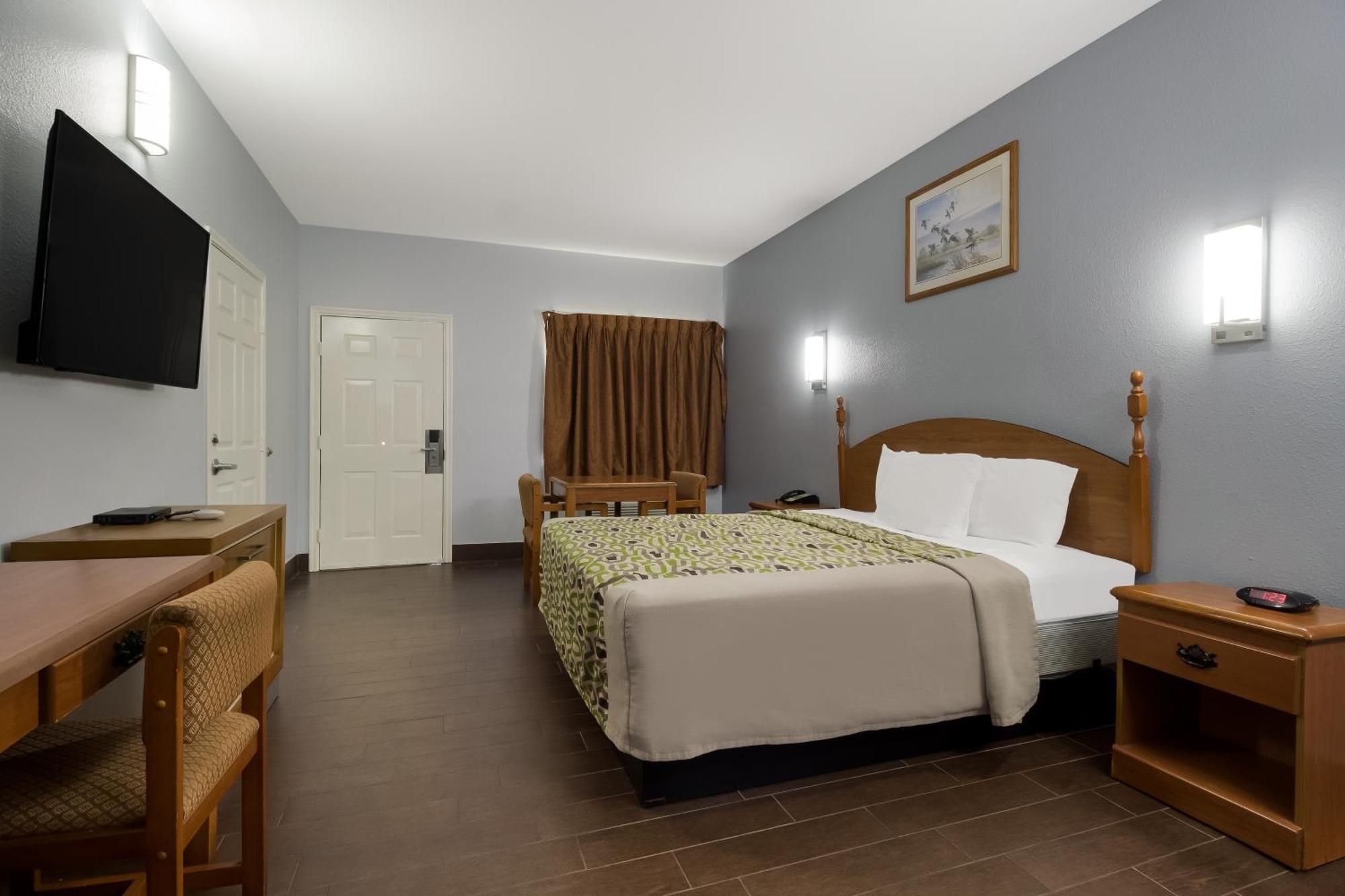 Scottish Inn & Suites Hankamer Eksteriør billede